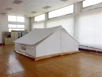 Adăpost pentru cort portabil pentru ameliorarea cutremurelor